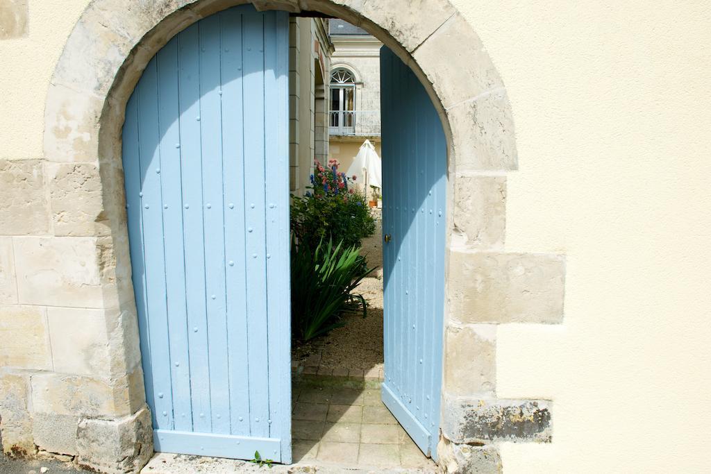 La Roseraie Neuville-du-Poitou Exteriör bild